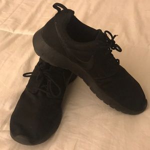 Black on black Nike Roshes